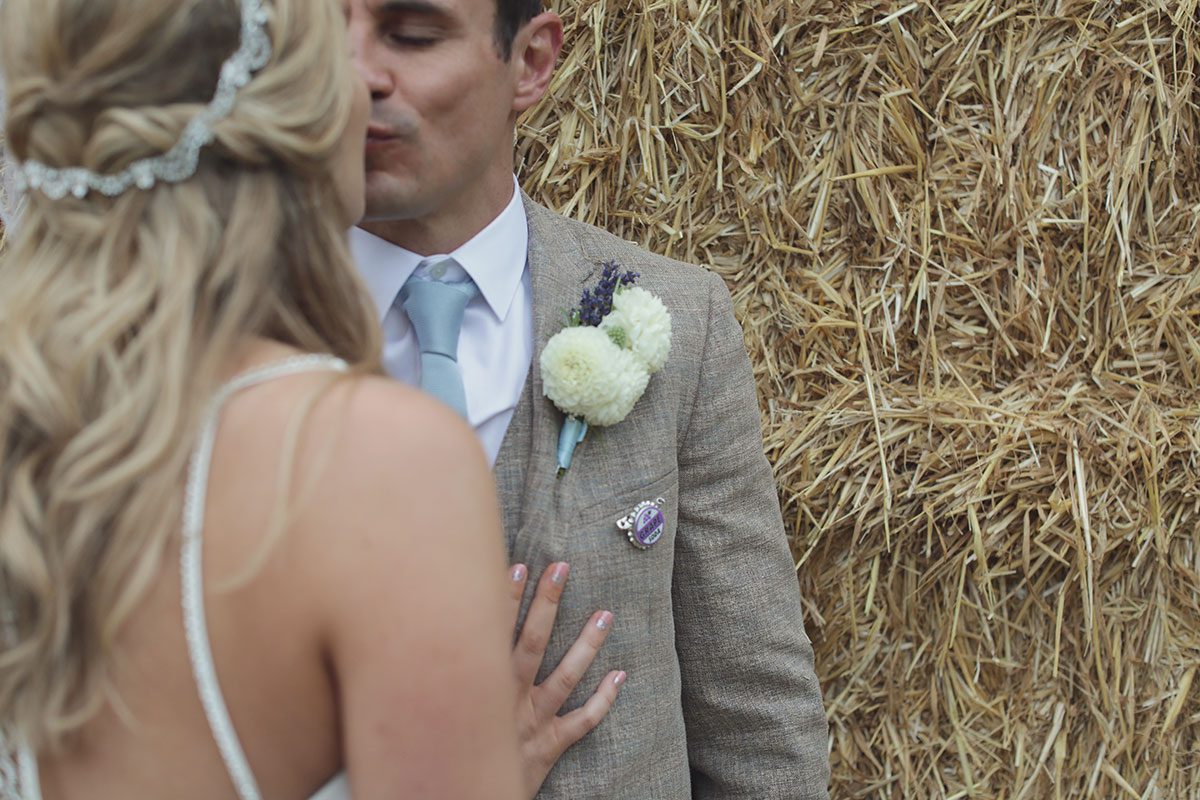 Gloucestershire Wedding Photographer working in Cheltenham & the Cotswolds - Stone Barn, Aldsworth | Bullit