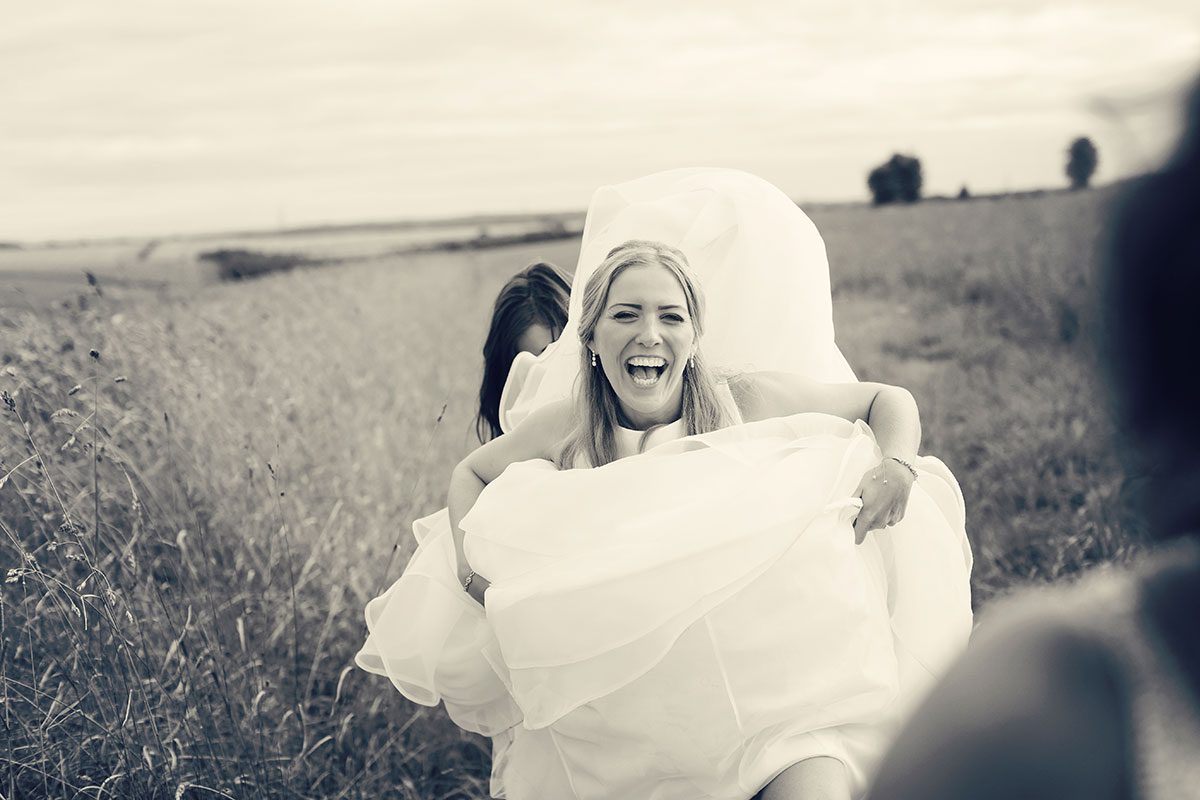 Gloucestershire Wedding Photographer working in Cheltenham & the Cotswolds - Stone Barn, Aldsworth | Bullit